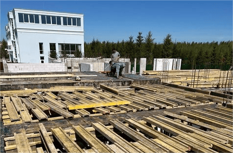 Выкуп и прием б/у опалубки: щиты, стойки, фанера и перекрытия